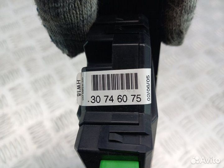 Кнопка стеклоподъемника пер.пр Volvo Xc70 2.5