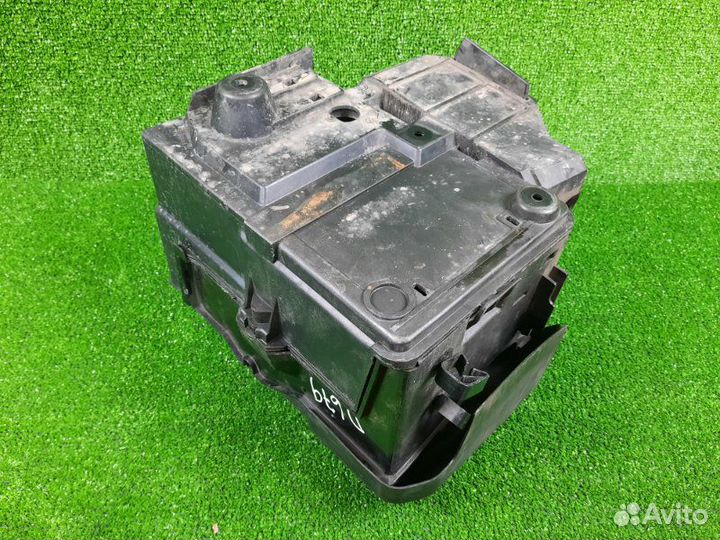 Крепление аккумулятора Ford Focus CB4 shda 2009