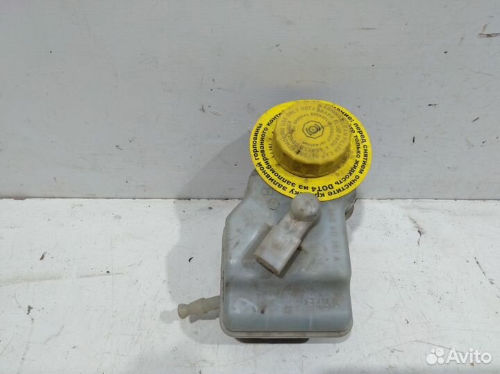 Бачок главного тормозного цилиндра Polo Sed 11