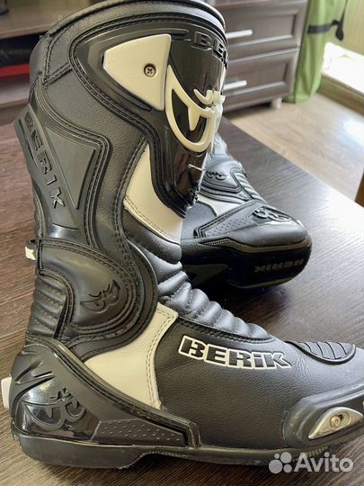 Мотоботы berik Losail 43