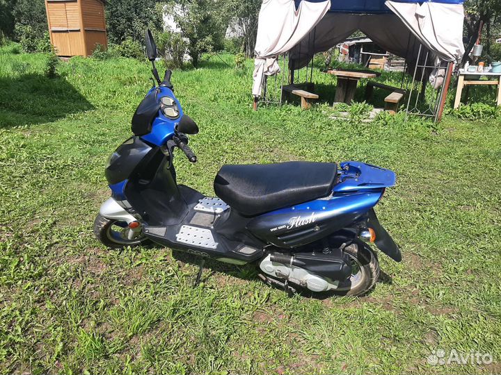 Скутер Flash 50 кубов