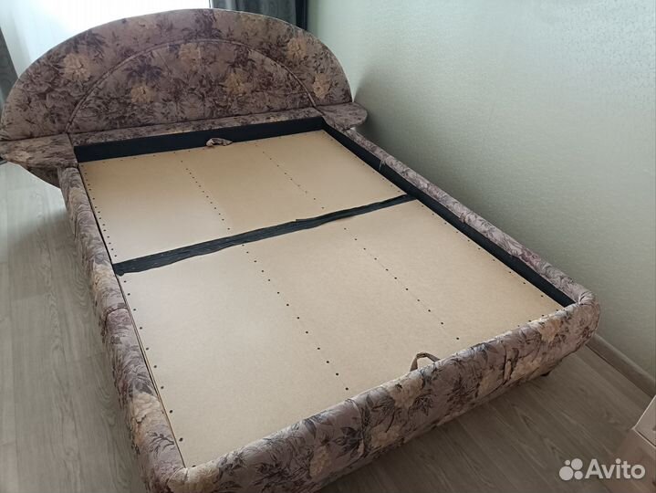 Кровать двухспальная бу