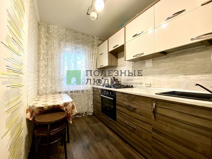 3-к. квартира, 60 м², 2/5 эт.