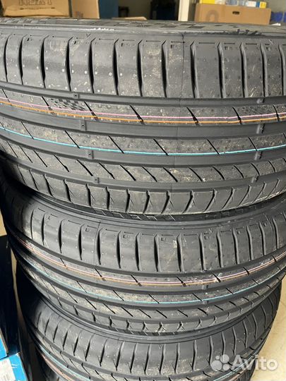 Kumho Ecsta PS71 275/35 R19 100Y