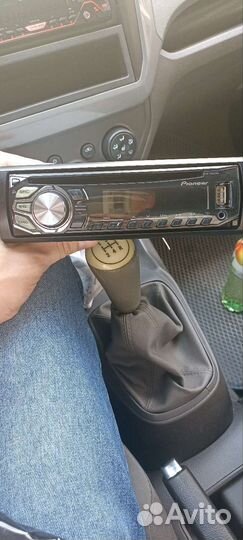 Продам магнитолу pioneer
