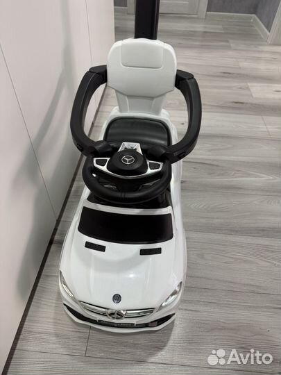 Машина толокар с ручкой