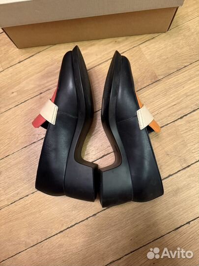 Лоферы двухцветные женские Camper