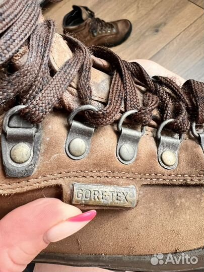 Трекинговые ботинки женские