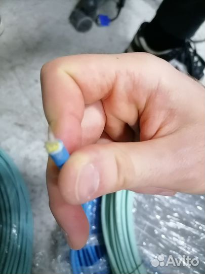 Продам Кабель оптоволокно Hyperline