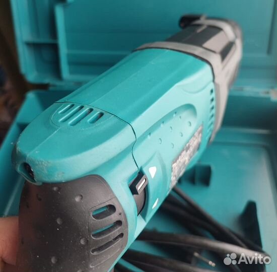 Перфоратор Makita HR 2470 оригинал