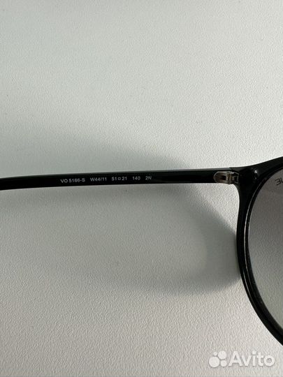 Солнцезащитные очки женские vogue