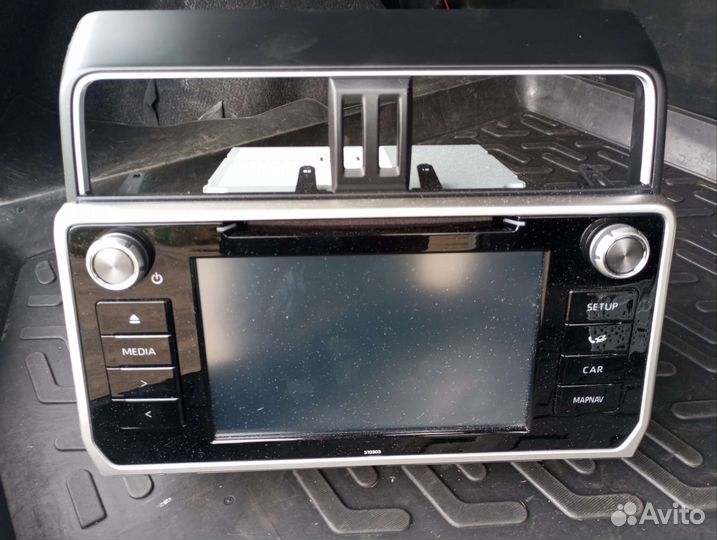 Штатная магнитола на Тойота prado 150