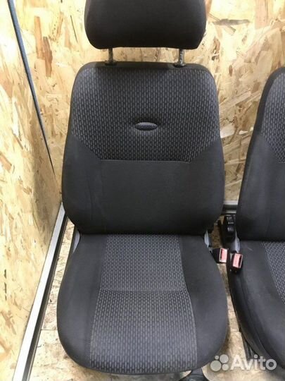 Сиденье переднее LADA Kalina 2 хетчбек 11186 2014
