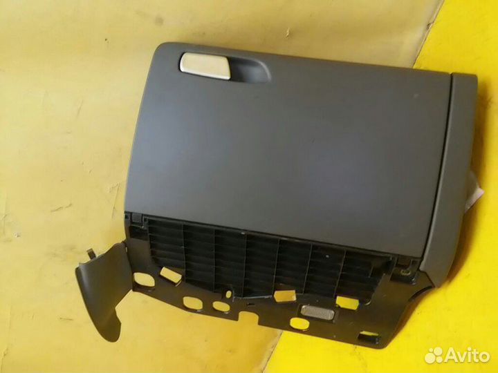 Бардачок A4 (B8)