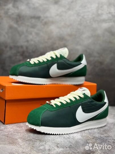 Женские кроссовки nike Cortez
