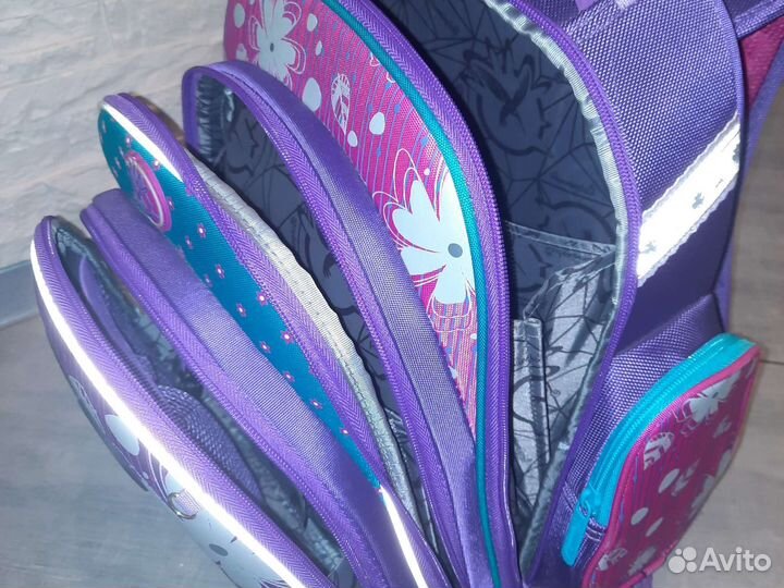 Школьный рюкзак hummingbird 1-4 класс