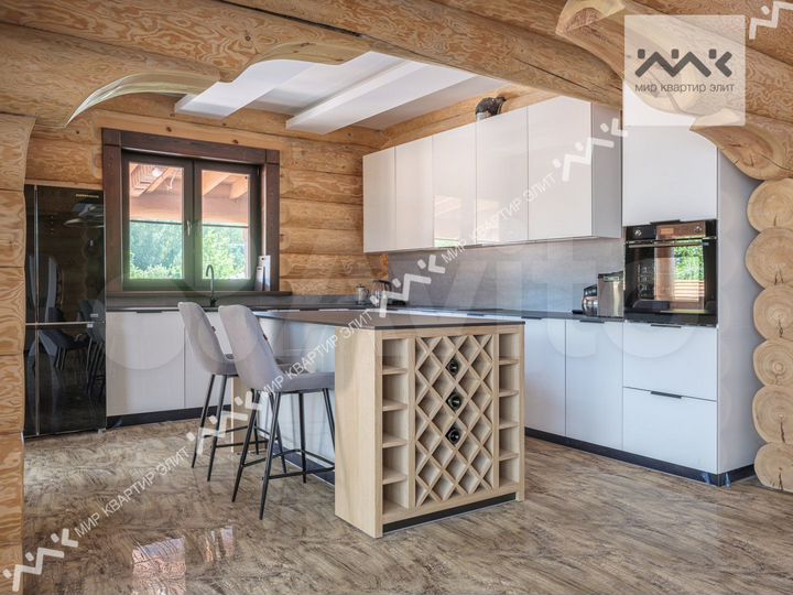 Коттедж 393,8 м² на участке 11,5 сот.