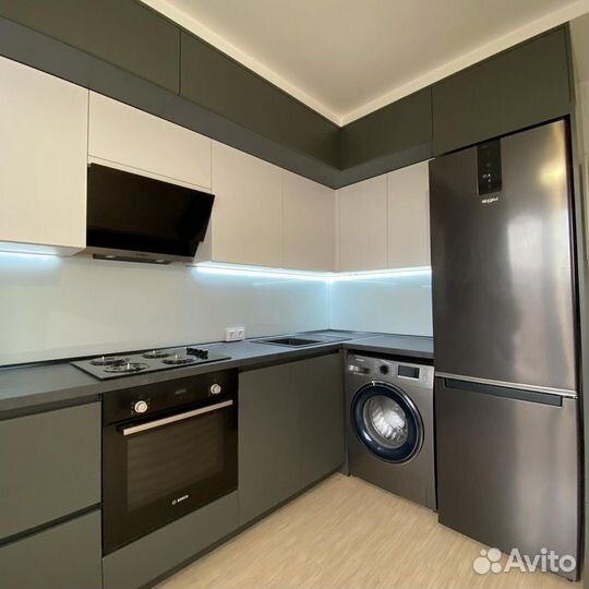 Кухня под ключ в 2 ряда от фабрики