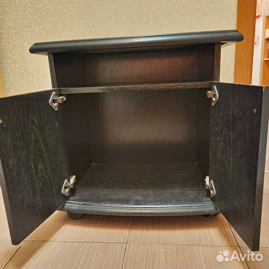 Тумба под телевизор