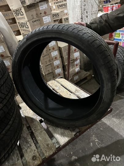 Pirelli Scorpion 275/35 R22 и 315/30 R22