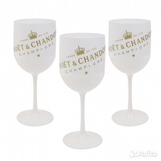 Фужер для вина моёт