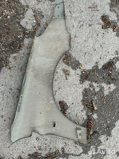 Крыло Пежо 206 левое переднее