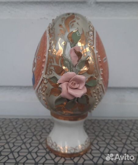 Пасхальное яйцо фарфор
