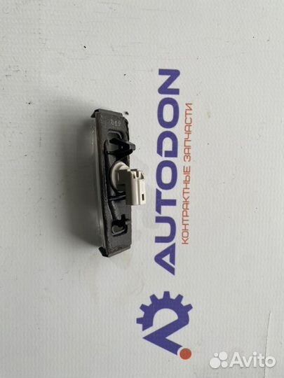 Плафон подсветки багажника Toyota Camry ACV40