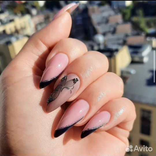 Маникюр педикюр