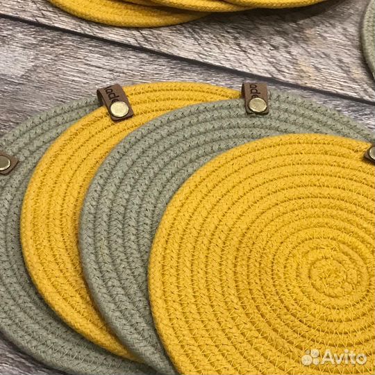 Подставки, подстаканники