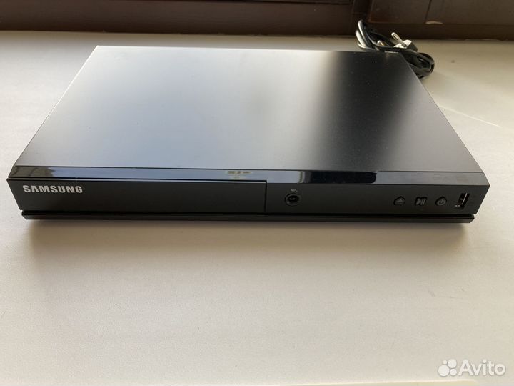 Караоке + видеопроигрыватель Samsung DVD-E360K