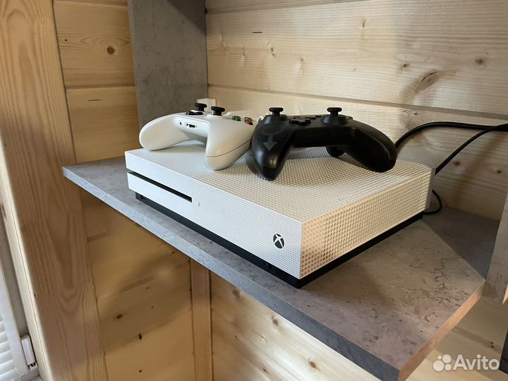 Xbox One s