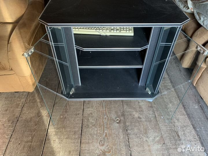 Тумба под телевизор