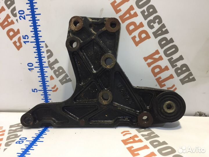 Лендровер Фрилендер Кронштейн раздатки