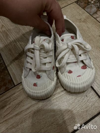 Обувь на девочку