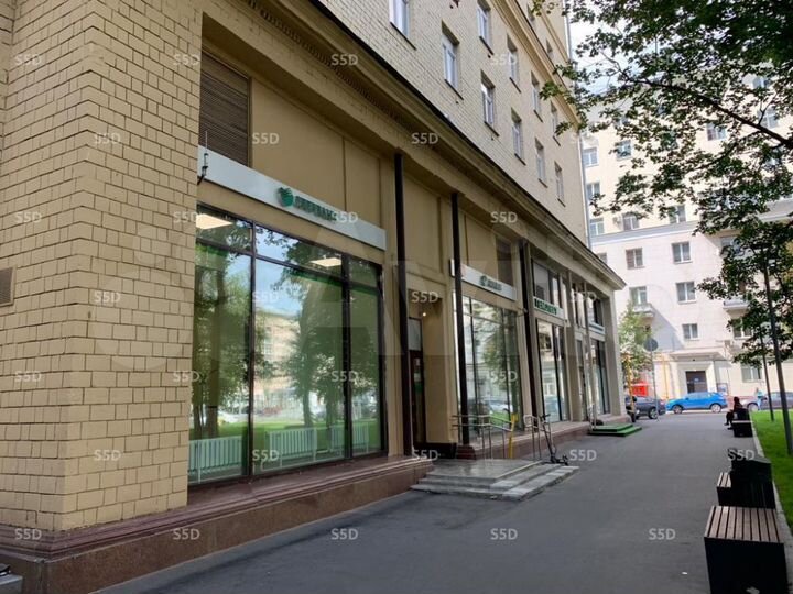 Продам торговое помещение, 403.8 м²