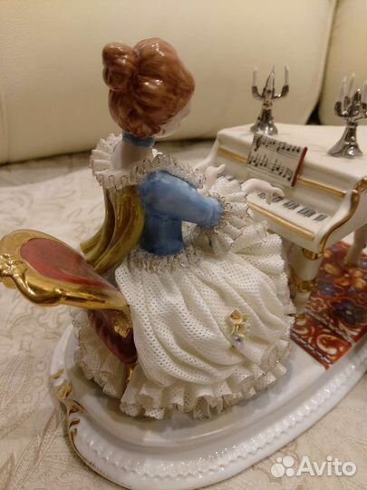 Фарфоровые статуэтки