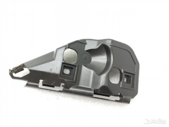 Кронштейн бампера передний правый Volvo V50 MW20