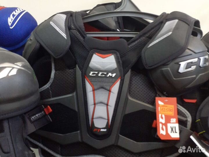 Нагрудники хоккейные Bauer CCM