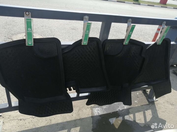 Коврики для авто резиновые б/у