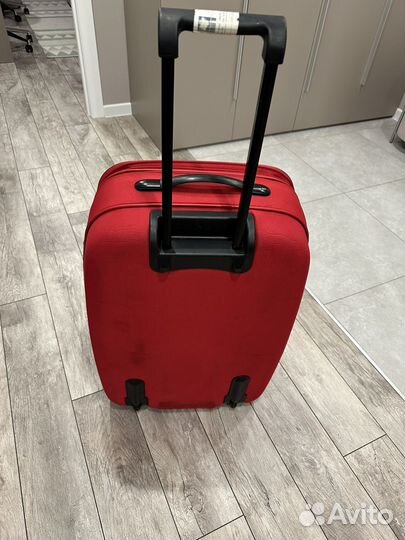 Чемодан на колесах