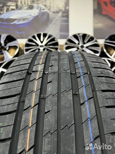 Tracmax X-Privilo RS01+ 275/50 R20 113W