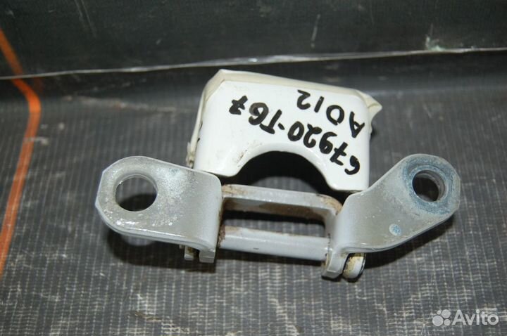 Петля двери задней левой верхняя - Honda Pilot 3