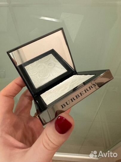 Хайлайтер Burberry runway palette white 01