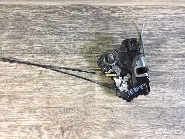 Замок двери передней правой Тойота Рав 4