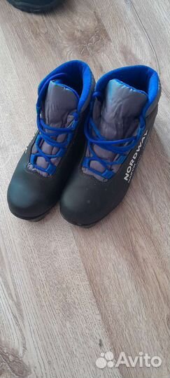 Лыжные ботинки