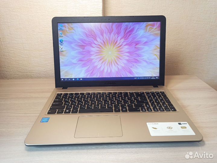 Быстрый офисный ноутбук Asus VivoBook