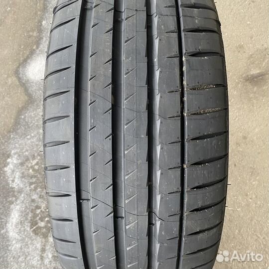 Michelin Pilot Sport 4 S 265/40 R20 104Y