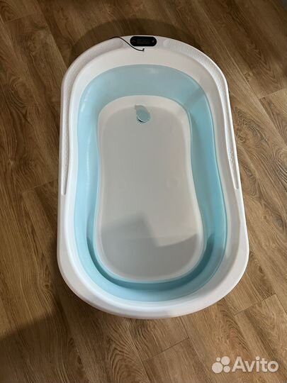 Детская ванночка для купания с термометром