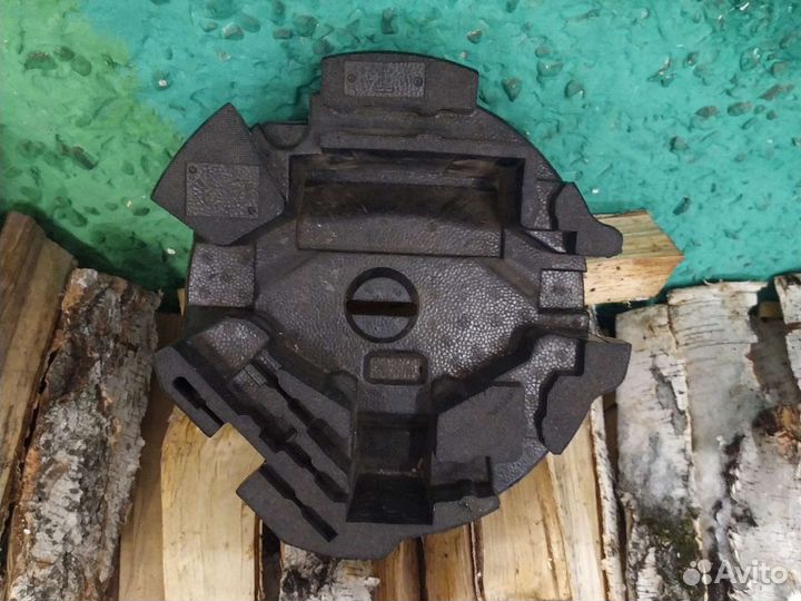 Короб для домкрата на Subaru Forester